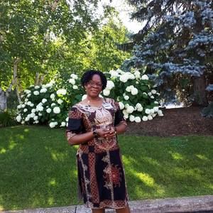 Meet your Posher, Gloria obong